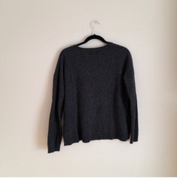 Cynthia Rowley Charcoal Sweater with White Heart Accents Size Large - Picture 2 of 7